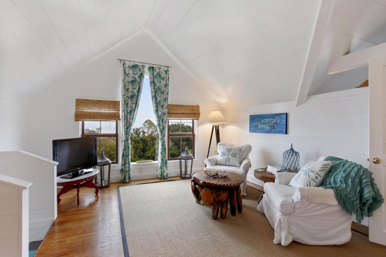 Deluxe Suite with Sea View